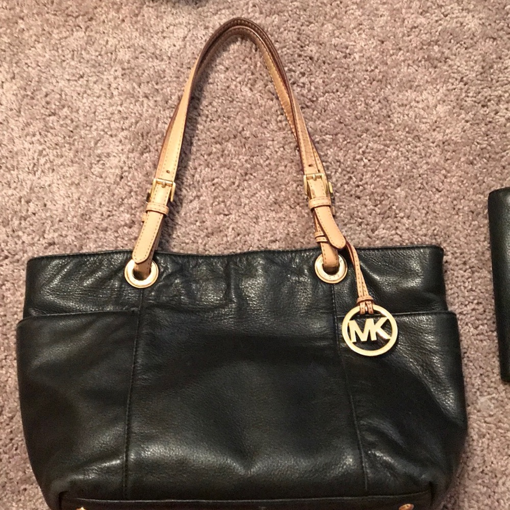 Michael Kors Jet Setter bag